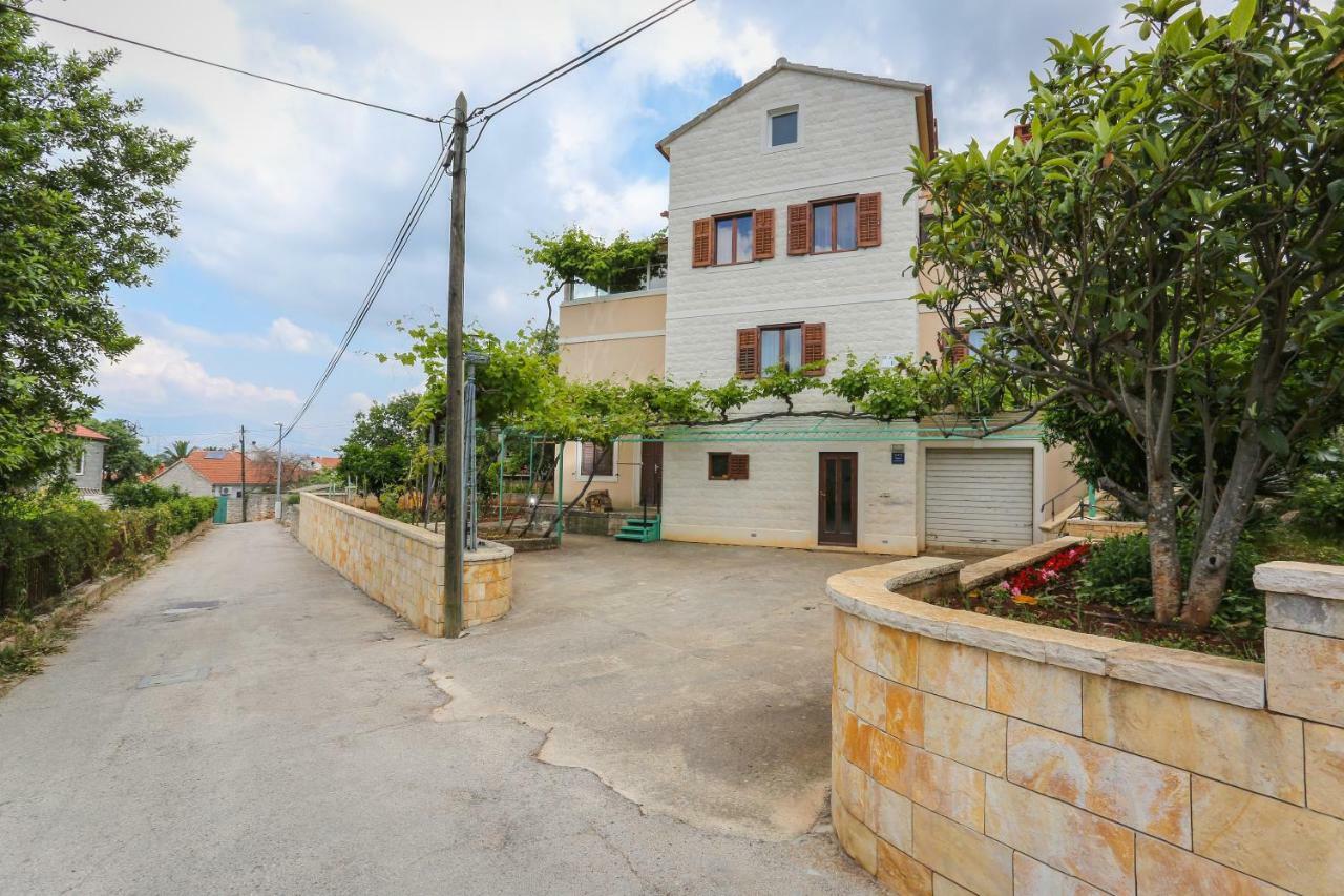 Keko Apartment Supetar Exterior photo