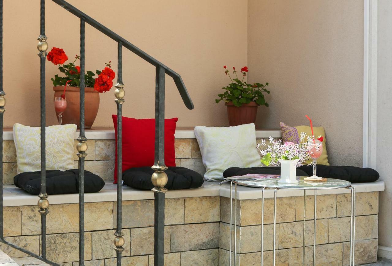 Keko Apartment Supetar Exterior photo